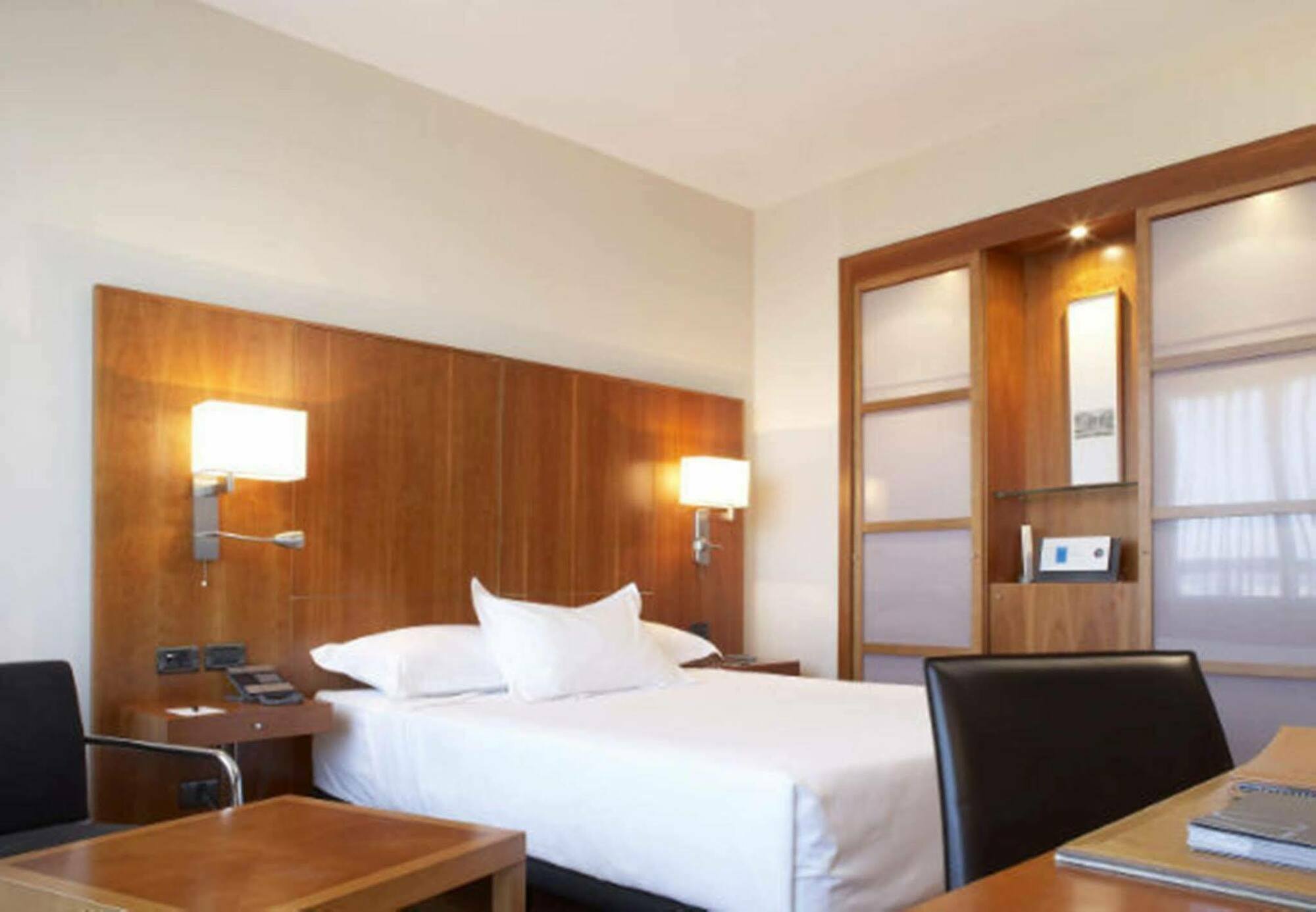 AC Hotel Málaga Palacio by Marriott Exterior foto